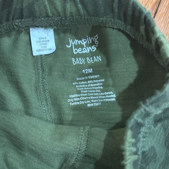 12 months boys green camouflage shorts jumping beans - Picture 3 of 3